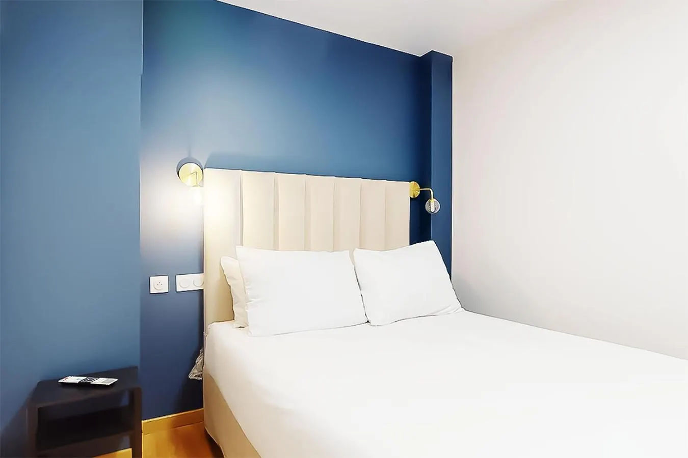 ***  Hotel De Menilmontant Paris France