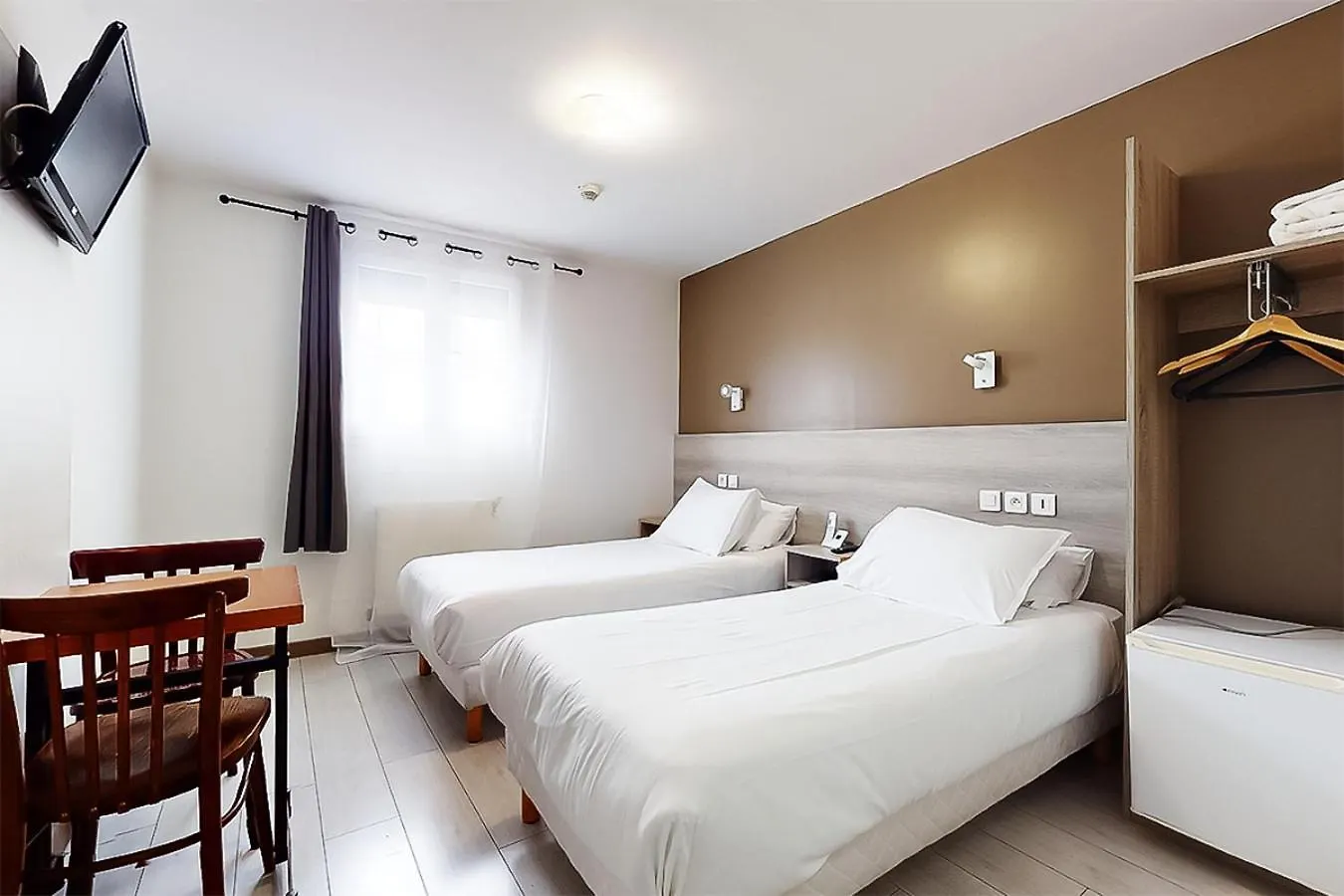 Hotel De Menilmontant Paris France