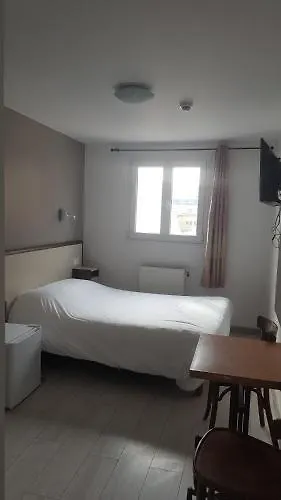 Hotel De Menilmontant Paris 3*,